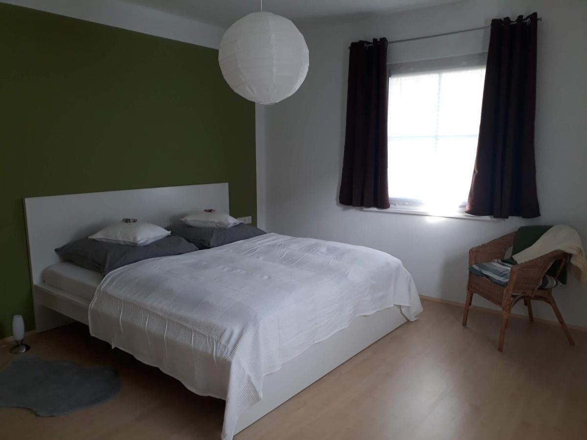 Apartement Am Waldrand Бад Вилдбад Екстериор снимка