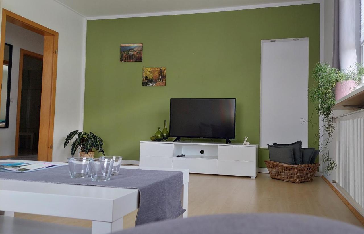 Apartement Am Waldrand Бад Вилдбад Екстериор снимка
