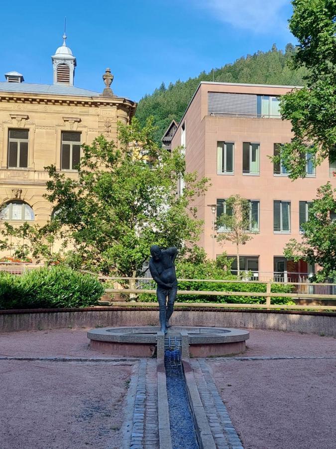 Apartement Am Waldrand Бад Вилдбад Екстериор снимка